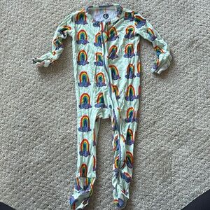 5/$25- Dreamiere footie